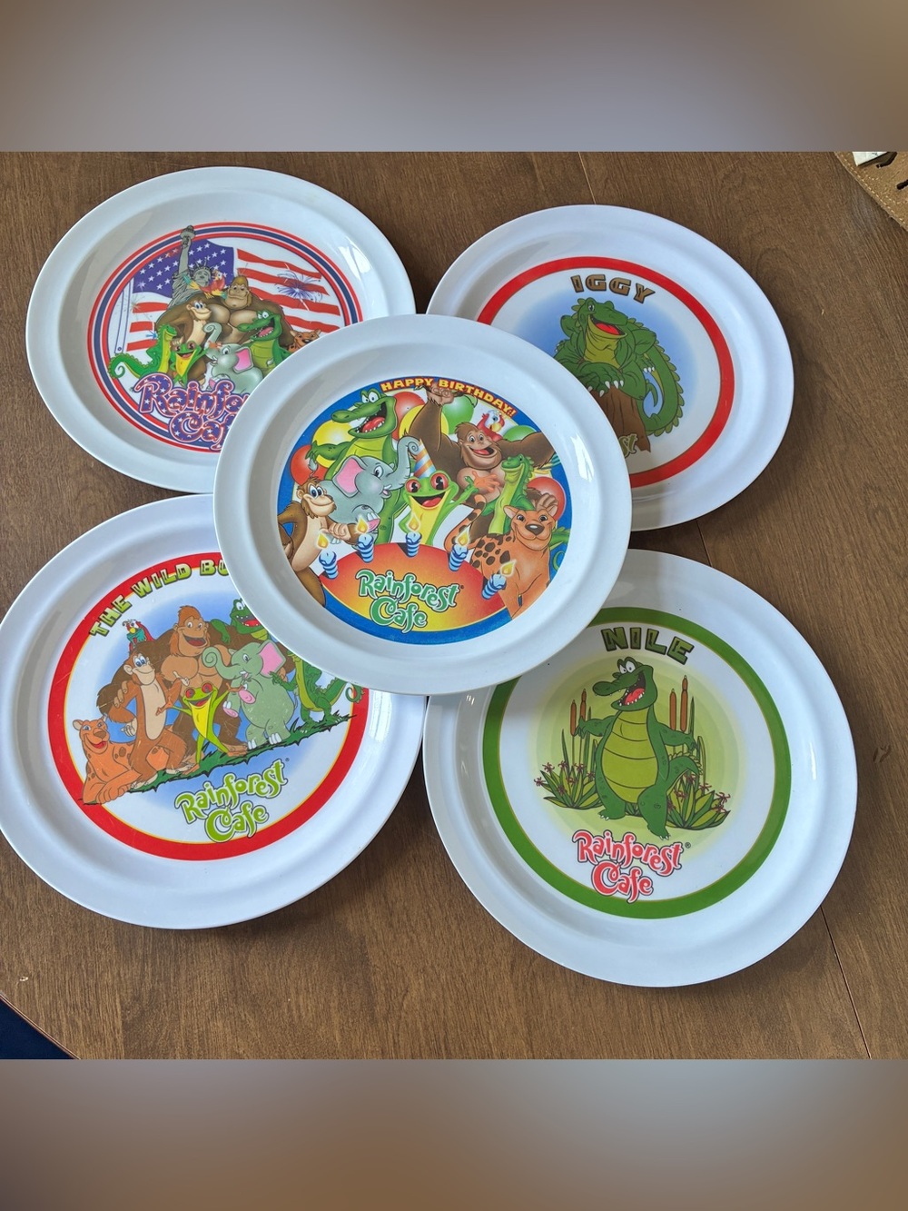 VTG Rainforest Cafe 10” Plates Set Of 5 (2002) Nile  Iggy  Wild Bunch, Birthday